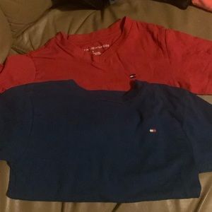 2 Tommy Hilfiger tshirts